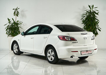 Mazda 3 Вид 5