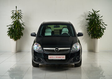Opel Zafira Вид 2