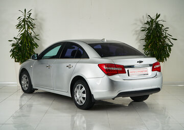 Chevrolet Cruze Вид 4