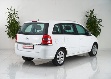 Opel Zafira Вид 5