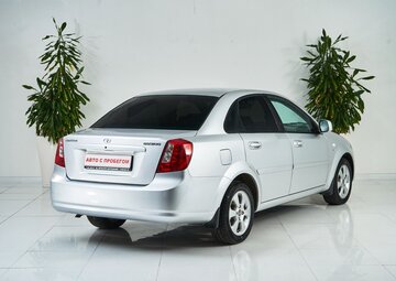 Daewoo Gentra Вид 5