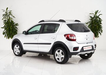 Renault Sandero Вид 4
