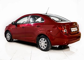 Chevrolet Aveo Вид 3