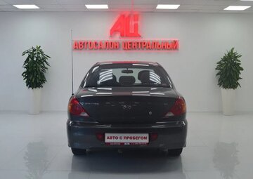 Kia Spectra Вид 4